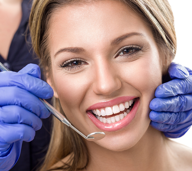 Middle Island Teeth Whitening at Dentist